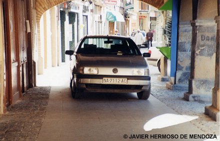 A cobijo en zona peatonal.